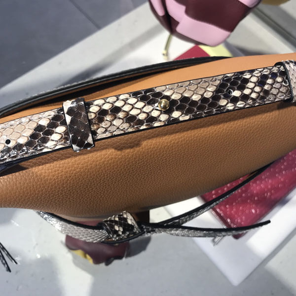 ロエベ ゲートミニコピー ロエベ☆ゲートスモールバッグ☆32197T20